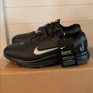 Black Nike Tiger Woods TW71 golf shoes